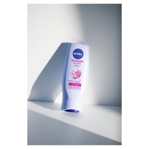 245576 NIVEA ODŻYWKA DO WŁOSÓW 200ML DIAMOND GLOSS 42246213